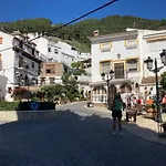 La Fuente *